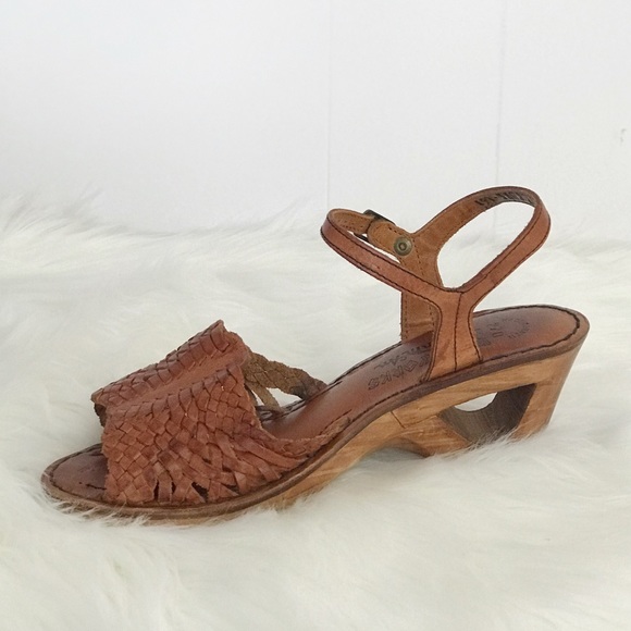 Vintage Shoes - Vintage 1970s Wood Heel Leather Huaraches Shoes